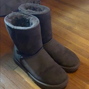 Grey uggs